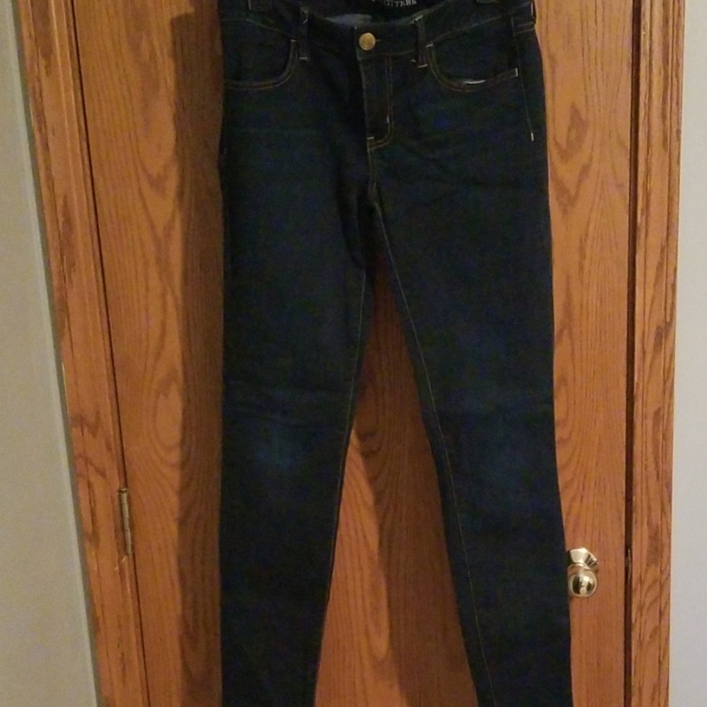 Dark wash skinny jeans